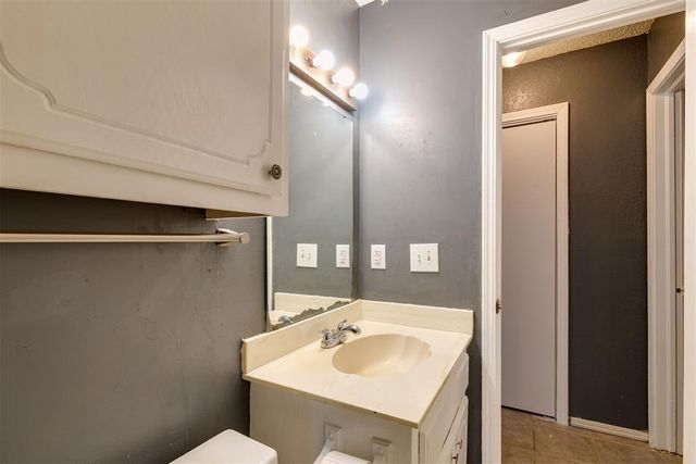 7740 Doris Drive, Oklahoma City, OK 73162