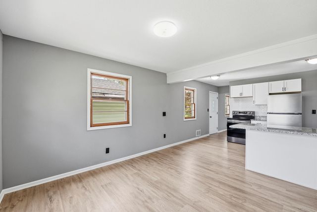 1697 Rose Place, Roseville, MN 55113