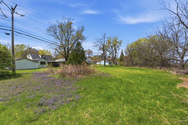 1697 Rose Place, Roseville, MN 55113