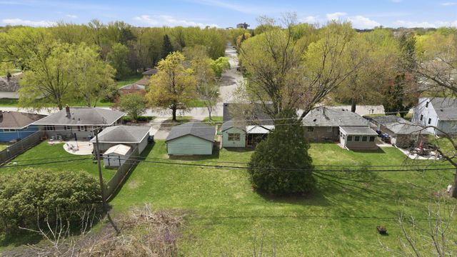 1697 Rose Place, Roseville, MN 55113