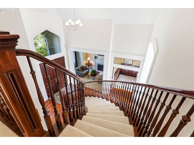 2484 MARYLSHIRE Ln, Lake Oswego, OR 97034