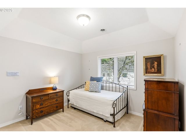 2484 MARYLSHIRE Ln, Lake Oswego, OR 97034