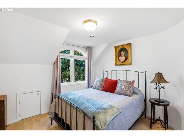 2484 MARYLSHIRE Ln, Lake Oswego, OR 97034