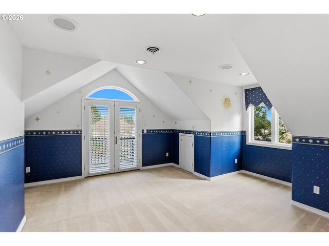 2484 MARYLSHIRE Ln, Lake Oswego, OR 97034