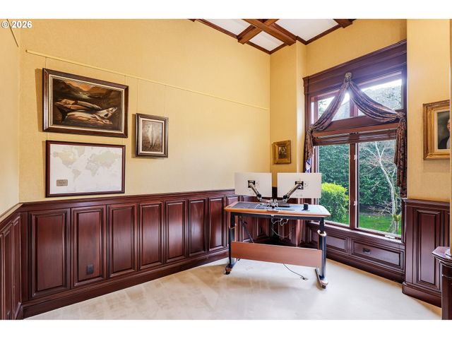 2484 MARYLSHIRE Ln, Lake Oswego, OR 97034