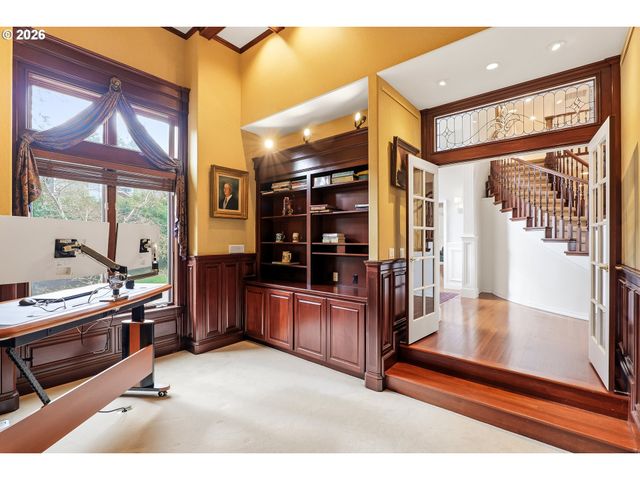 2484 MARYLSHIRE Ln, Lake Oswego, OR 97034