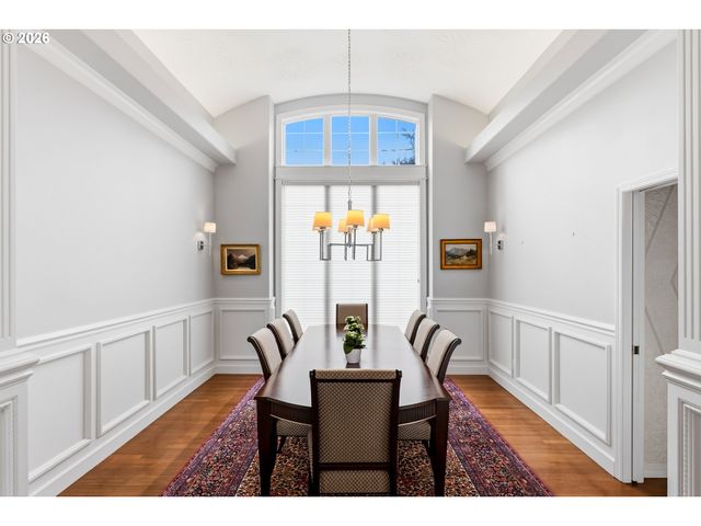 2484 MARYLSHIRE Ln, Lake Oswego, OR 97034