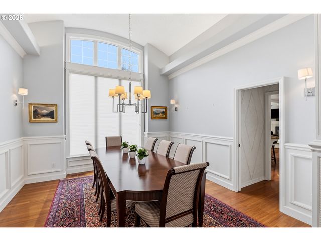 2484 MARYLSHIRE Ln, Lake Oswego, OR 97034