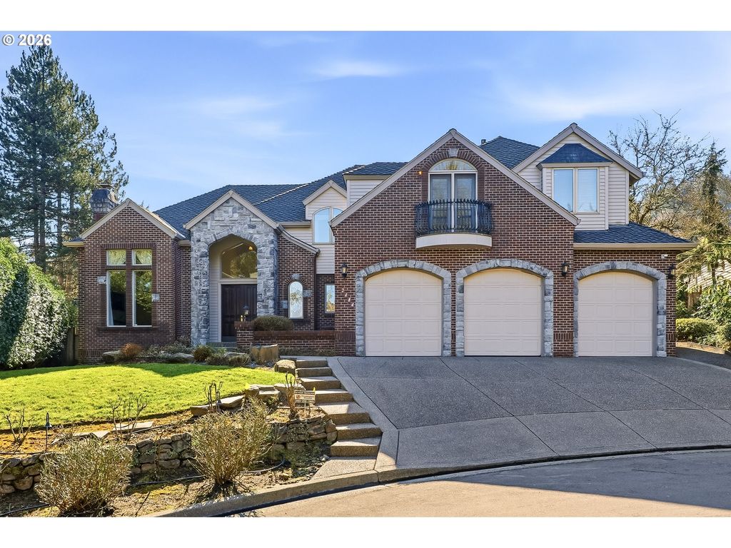 2484 MARYLSHIRE Ln, Lake Oswego, OR 97034