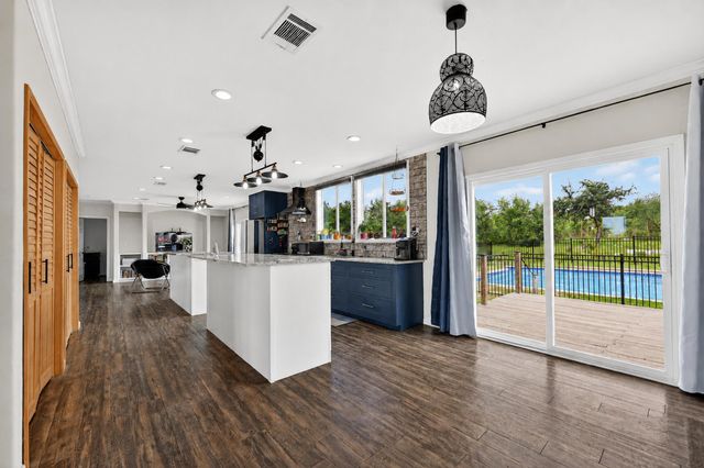 14810 Chaparral DR, Leander, TX 78641