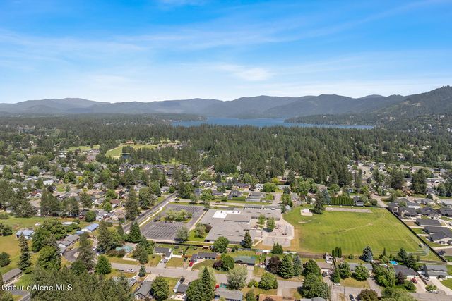 9706 N Ptarmigan DR, Hayden, ID 83835