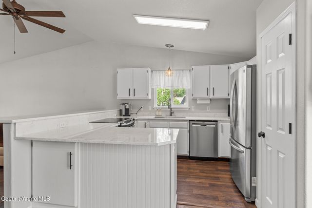 9706 N Ptarmigan DR, Hayden, ID 83835