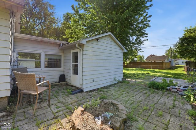 2279 Berne Avenue, Terre Haute, IN 47805