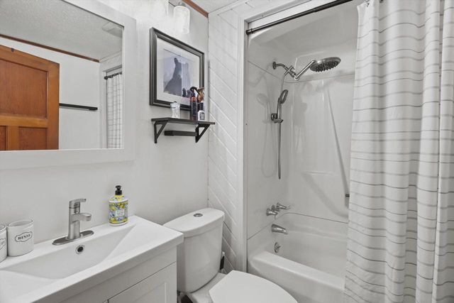 1420 E Main STREET, Watertown, WI 53094