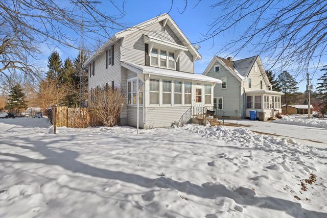 1420 E Main STREET, Watertown, WI 53094