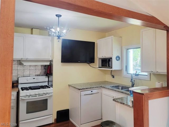 233 S Point Drive, Avon Lake, OH 44012