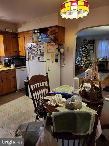 302 DILLER RD, Hanover, PA 17331