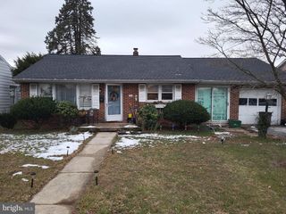 302 DILLER RD, Hanover, PA 17331