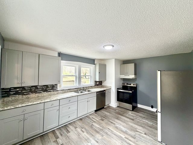 3003 Tyree Springs Rd, Hendersonville, TN 37075