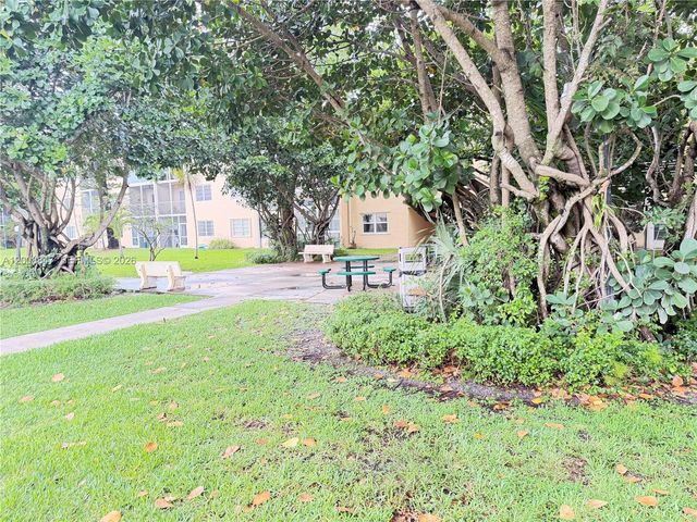 101 Berkley Rd 101, Hollywood, FL 33024