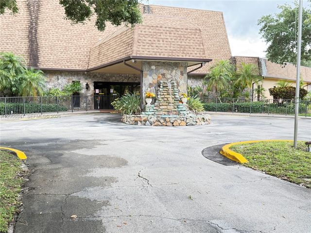101 Berkley Rd 101, Hollywood, FL 33024
