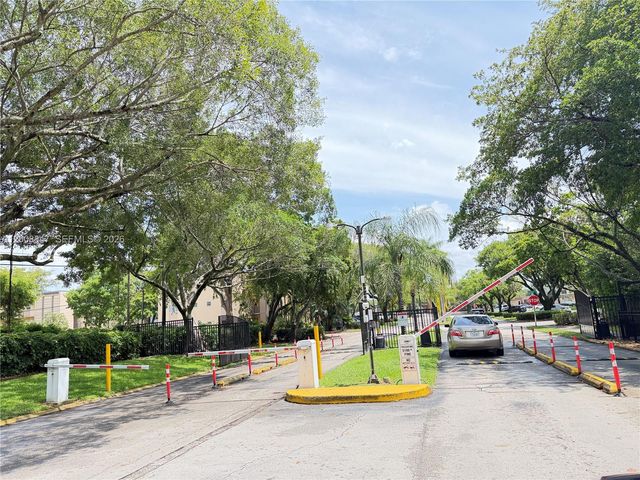 101 Berkley Rd 101, Hollywood, FL 33024