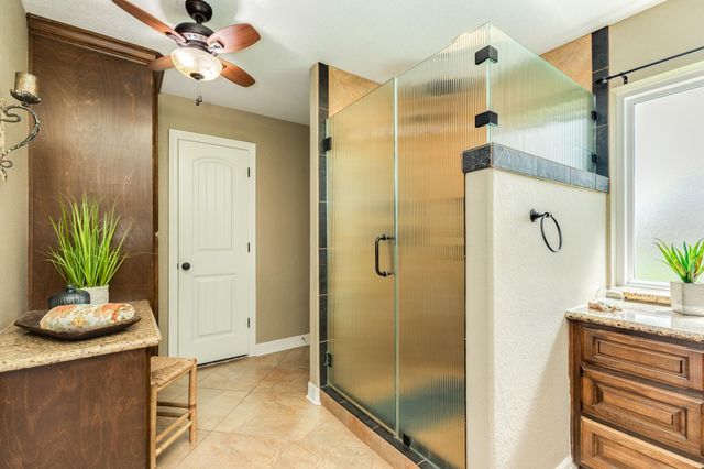 154 Horse Shoe Trail, Angleton, TX 77515