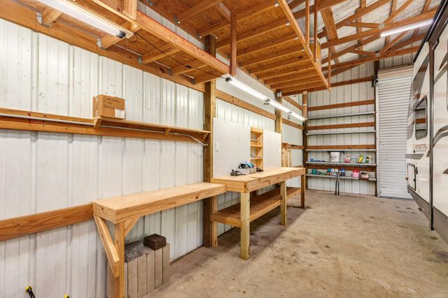 154 Horse Shoe Trail, Angleton, TX 77515