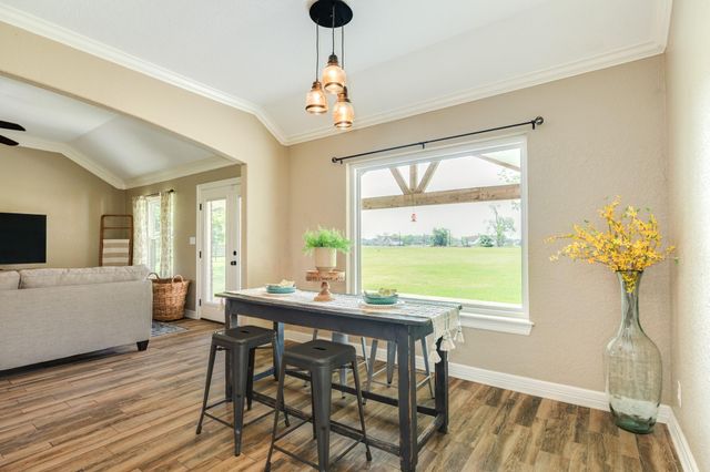 154 Horse Shoe Trail, Angleton, TX 77515