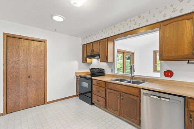 506 Valley Road, Madison, WI 53714