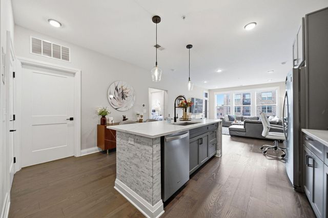 751 N 6th Street, 205, Columbus, OH 43215