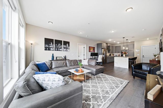 751 N 6th Street, 205, Columbus, OH 43215