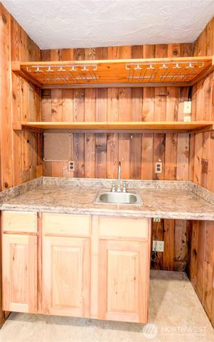 170 E Lakeland Drive, Allyn, WA 98524