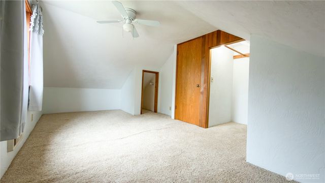 170 E Lakeland Drive, Allyn, WA 98524