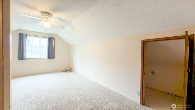 170 E Lakeland Drive, Allyn, WA 98524