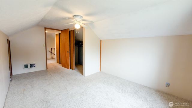 170 E Lakeland Drive, Allyn, WA 98524