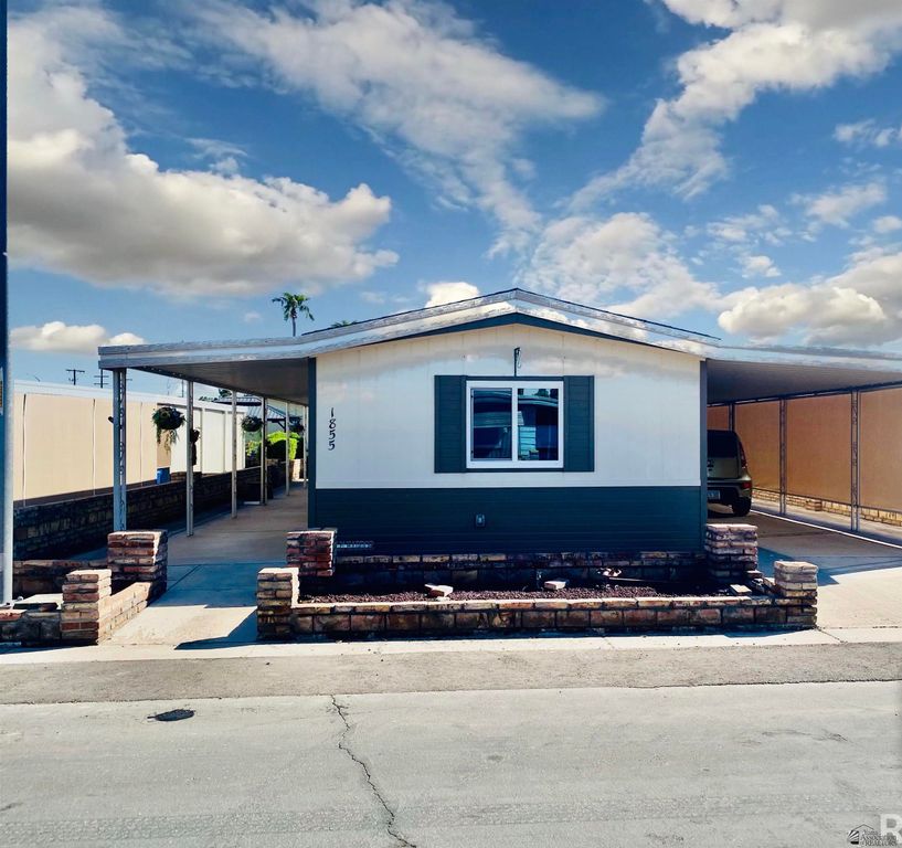 1855 W Camino Otero, Yuma, AZ 85364