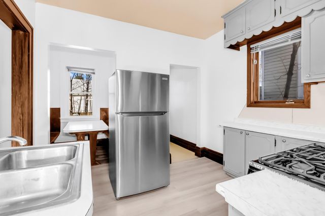 701 Jenks Avenue, Saint Paul, MN 55106