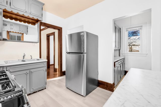 701 Jenks Avenue, Saint Paul, MN 55106