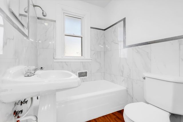 701 Jenks Avenue, Saint Paul, MN 55106