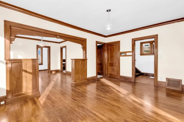 701 Jenks Avenue, Saint Paul, MN 55106