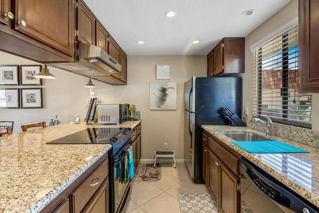 40752 Sea Island Lane, Palm Desert, CA 92211