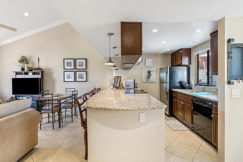 Image 5 of property listing at 40752 Sea Island Lane, Palm Desert, CA 92211