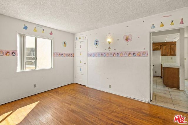 3421 Larga Avenue, Los Angeles, CA 90039