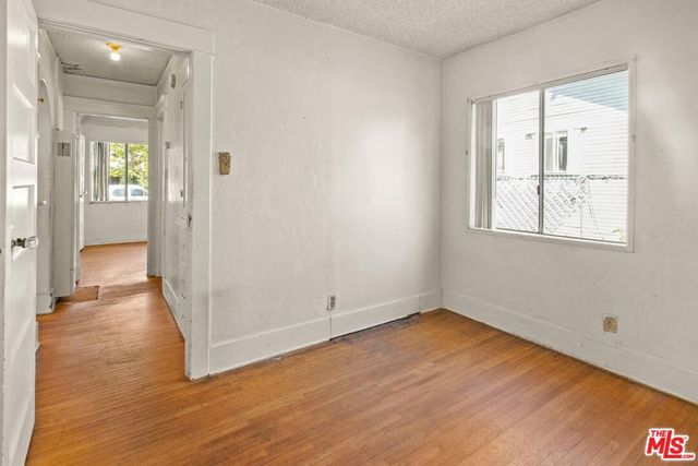 3421 Larga Avenue, Los Angeles, CA 90039