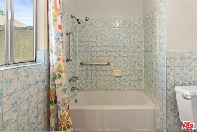3421 Larga Avenue, Los Angeles, CA 90039