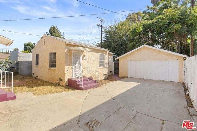 3421 Larga Avenue, Los Angeles, CA 90039
