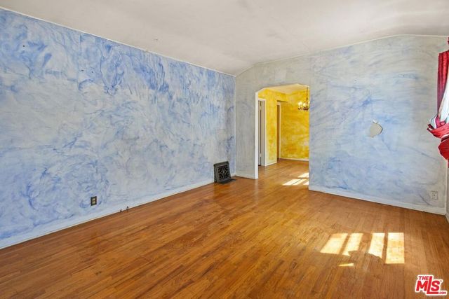3421 Larga Avenue, Los Angeles, CA 90039