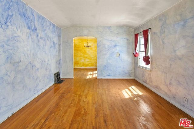 3421 Larga Avenue, Los Angeles, CA 90039