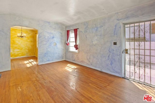 3421 Larga Avenue, Los Angeles, CA 90039